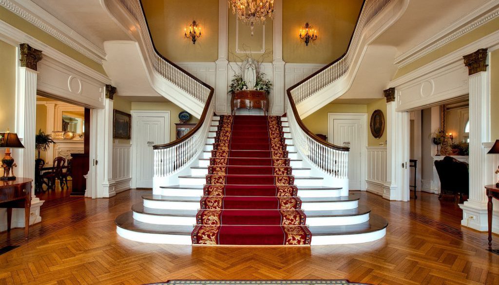 Step-up-your-design_-the-art-and-functionality-of-the-staircase-banister